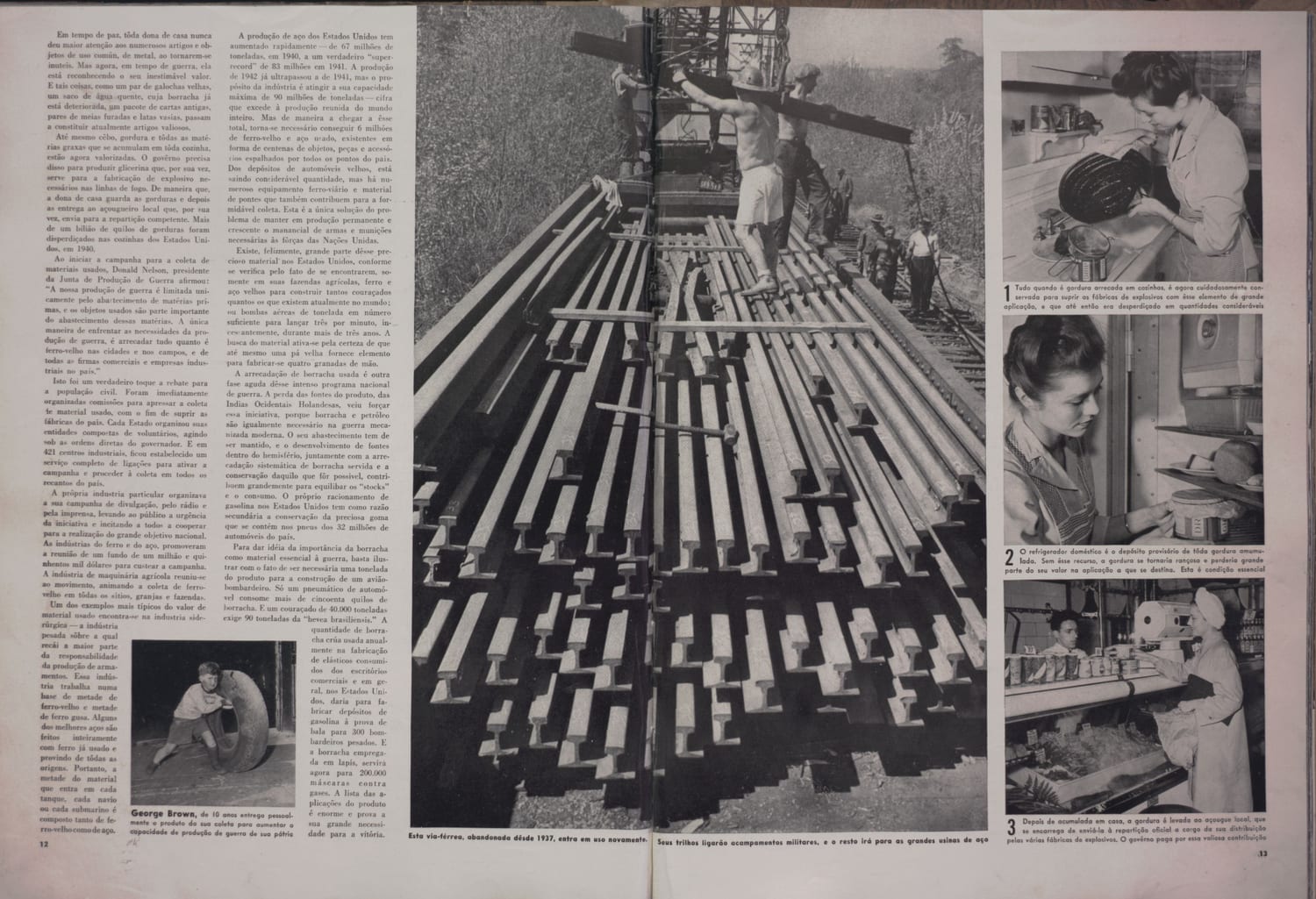 Fotografia de instalação industrial com barras de aço empilhadas e equipamento de produção em massa.