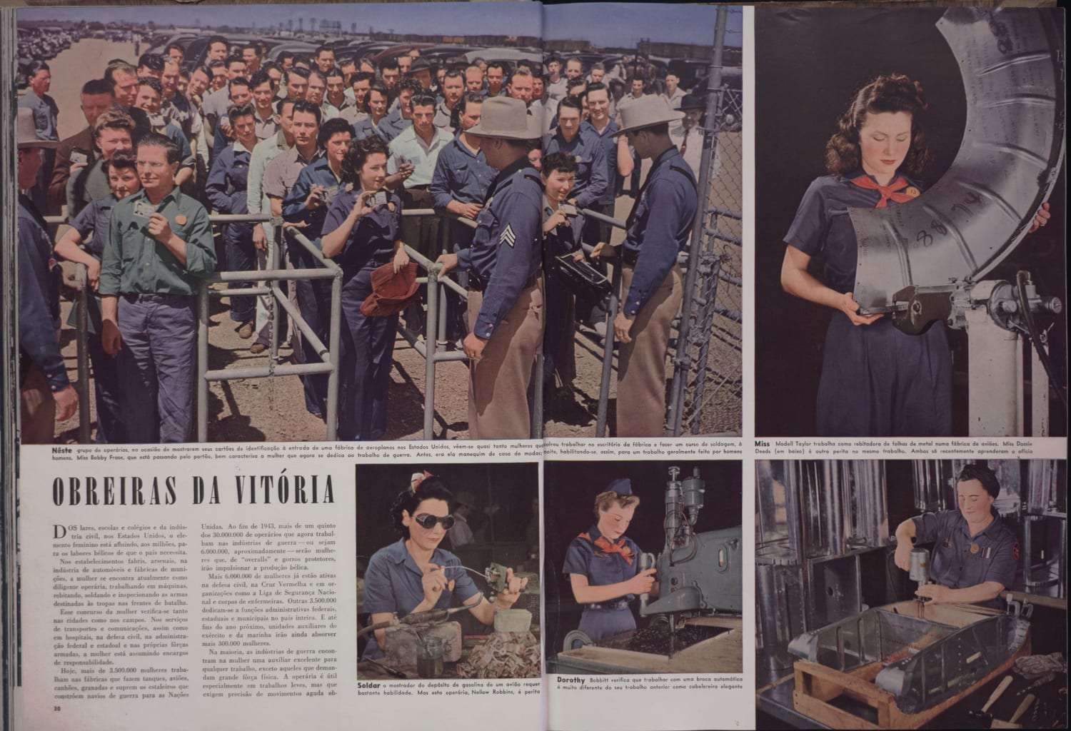 Fotografia de mobilização civil-militar estadunidense em fábrica ou canteiro de obras de defesa durante a Segunda Guerra Mundial.