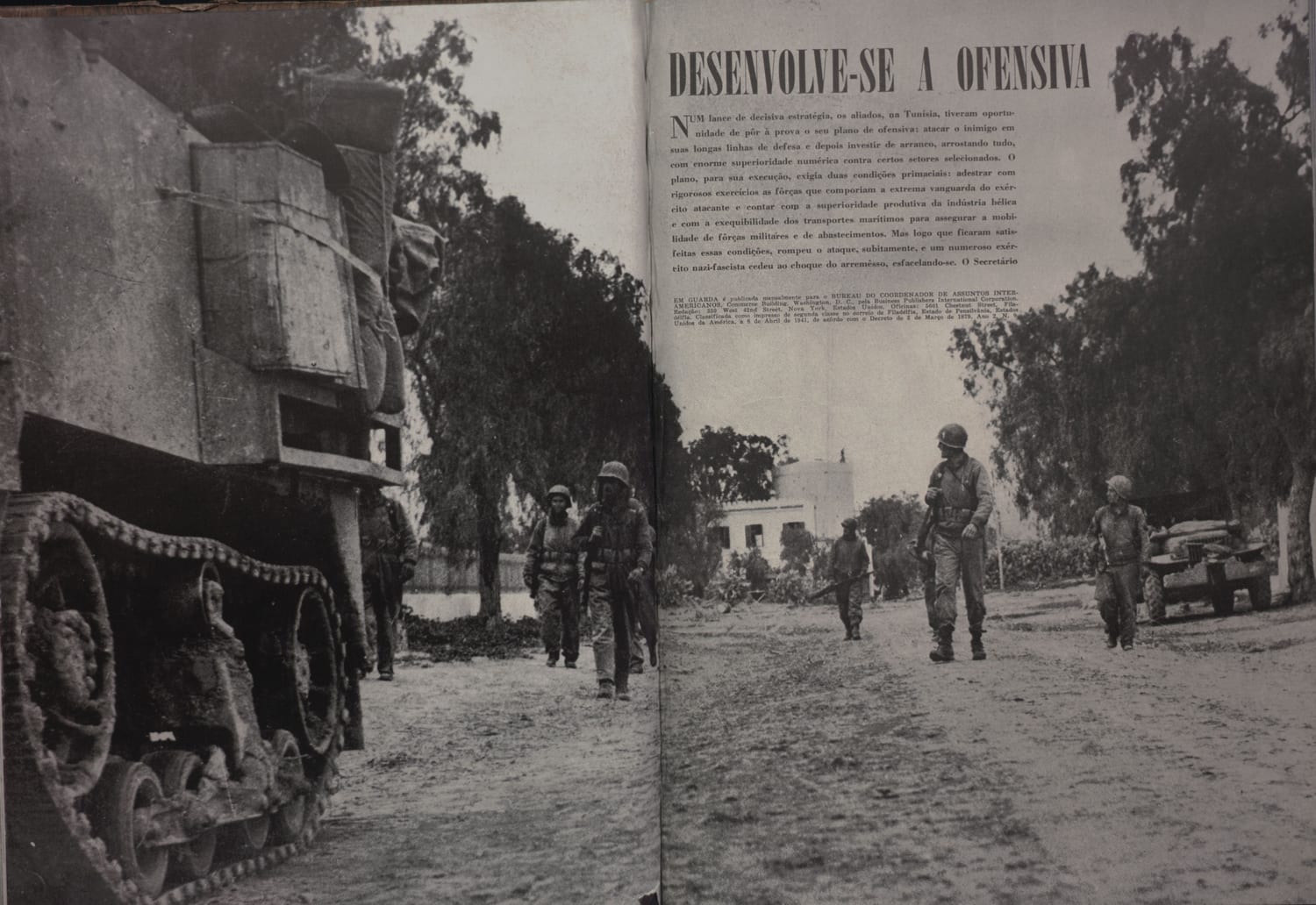 Registro fotográfico de tropas militares e veículos em operação durante campanha na Tunísia.