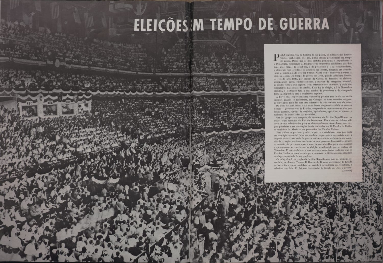 Fotografia de grande comício ou convenção política durante a Era Vargas.