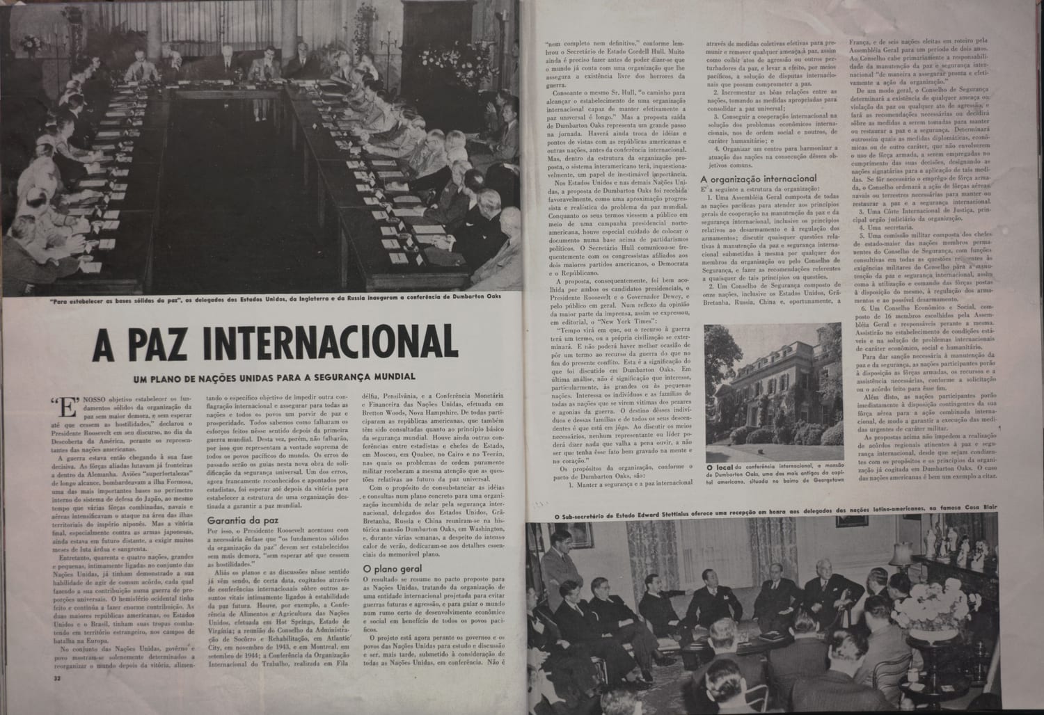Delegados em sessão de conferência internacional para discussões sobre paz mundial